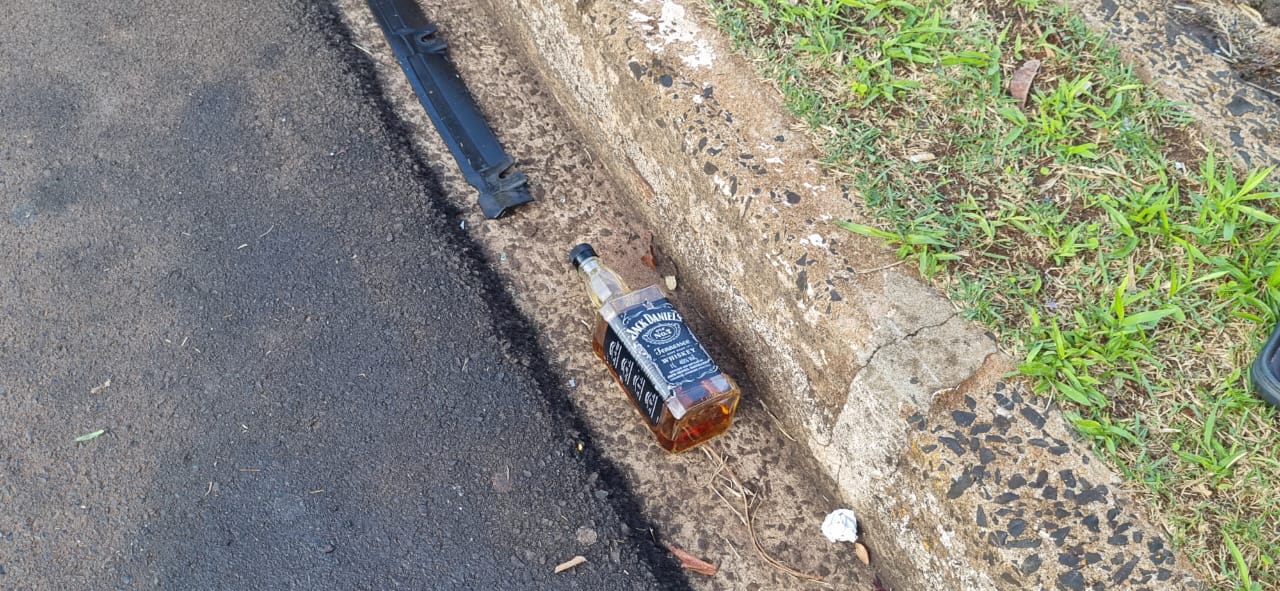 Foto 11 de 21 — Veículo de luxo se envolve em grave acidente na Via Expressa